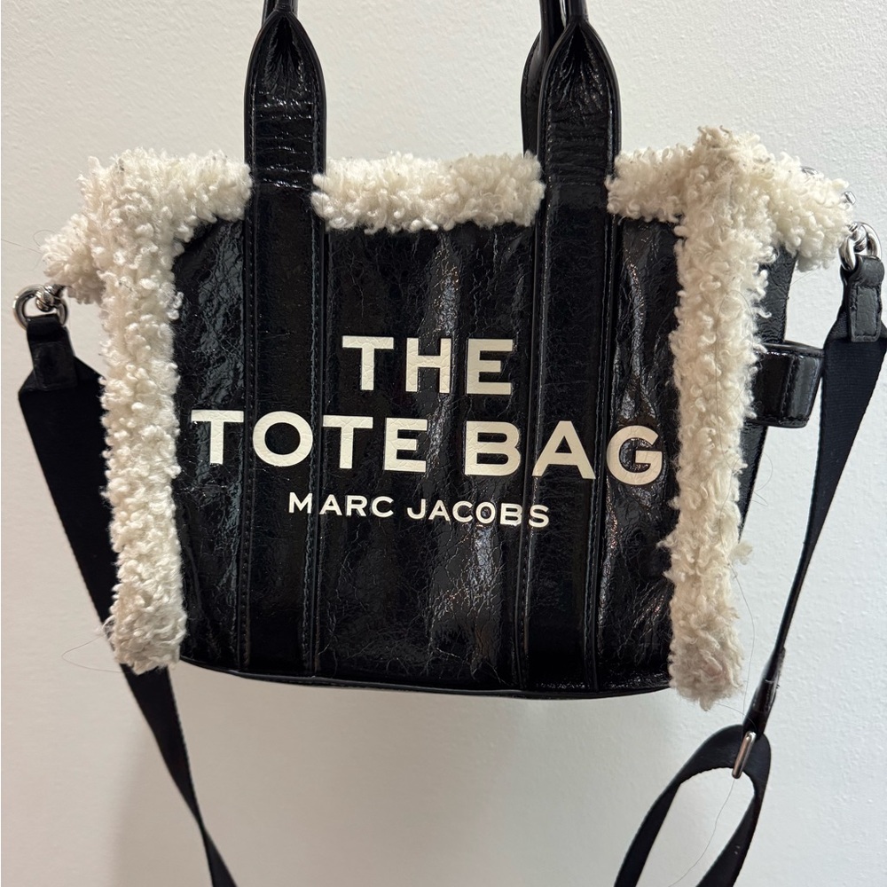 Marc Jacob’s leather black and white medium tote bag